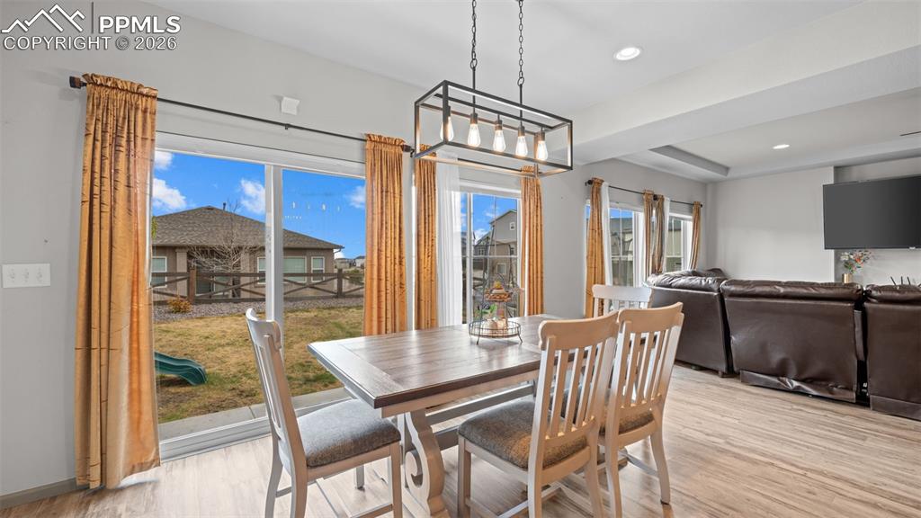 Image 7 of 29: Dining Area