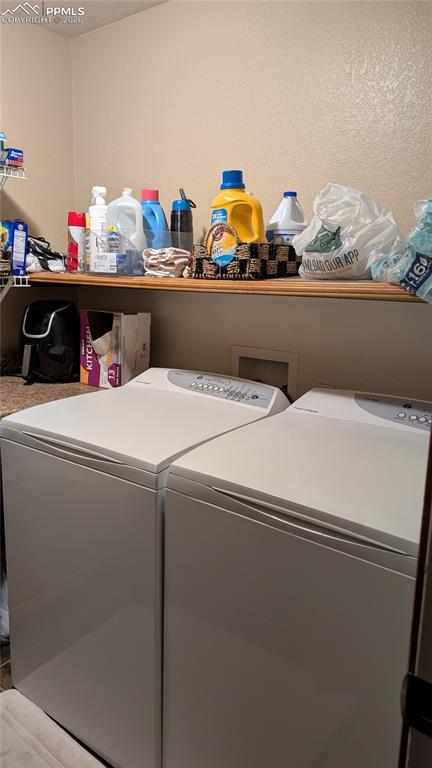 Image 21 of 25: Bedroom