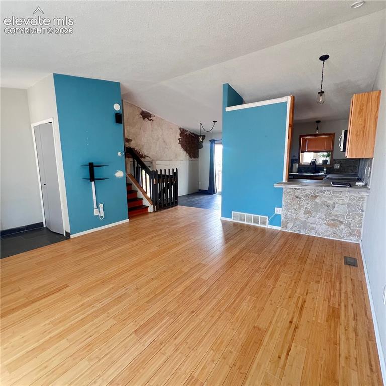 Image 10 of 29: Living Room