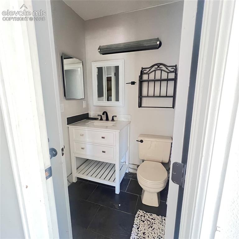 Image 18 of 29: Bathroom
