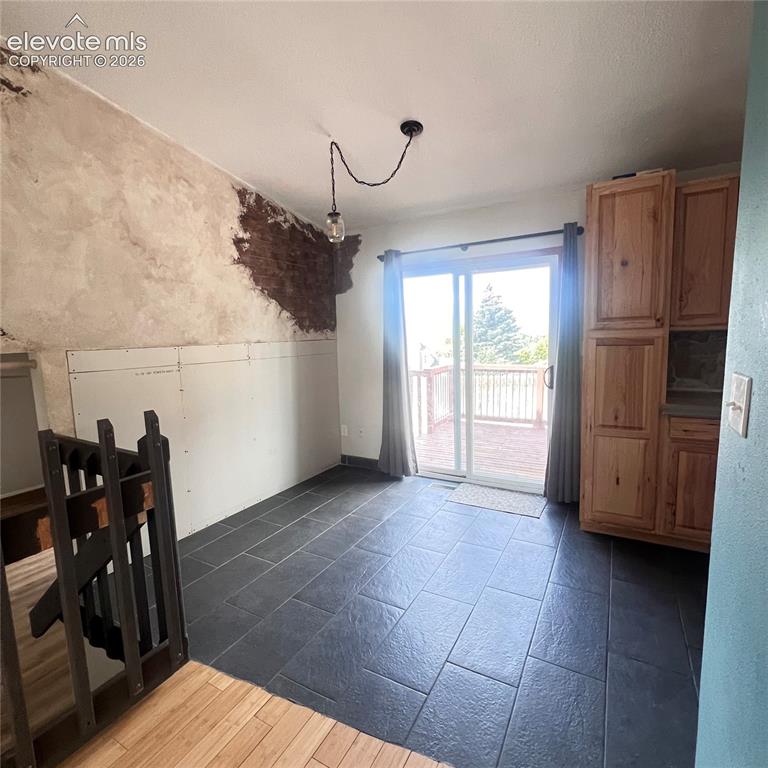 Image 9 of 29: Dining Area