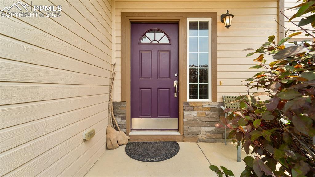 Image 3 of 34: Entry