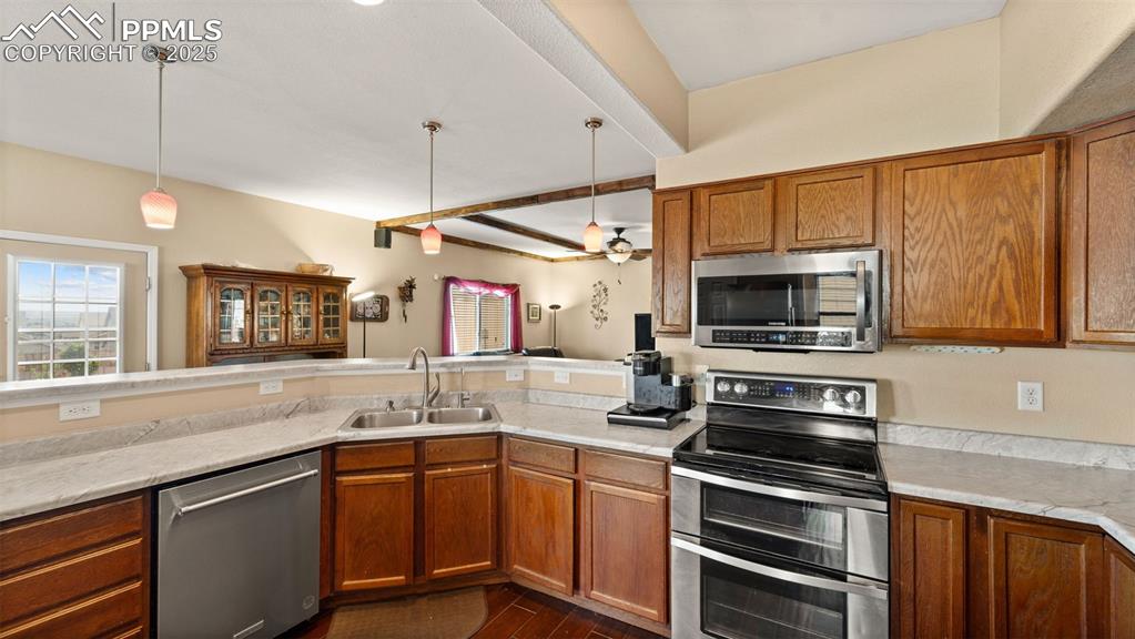Image 8 of 34: Kitchen