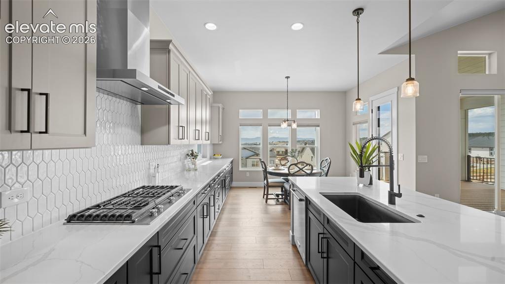 Image 13 of 48: Kitchen