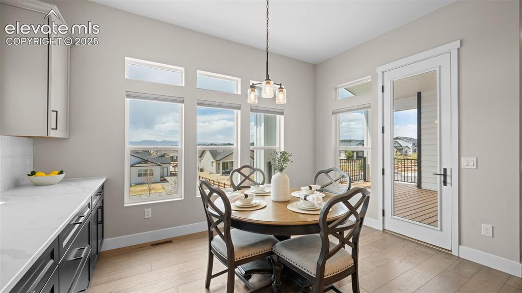 Image 15 of 48: Dining Area