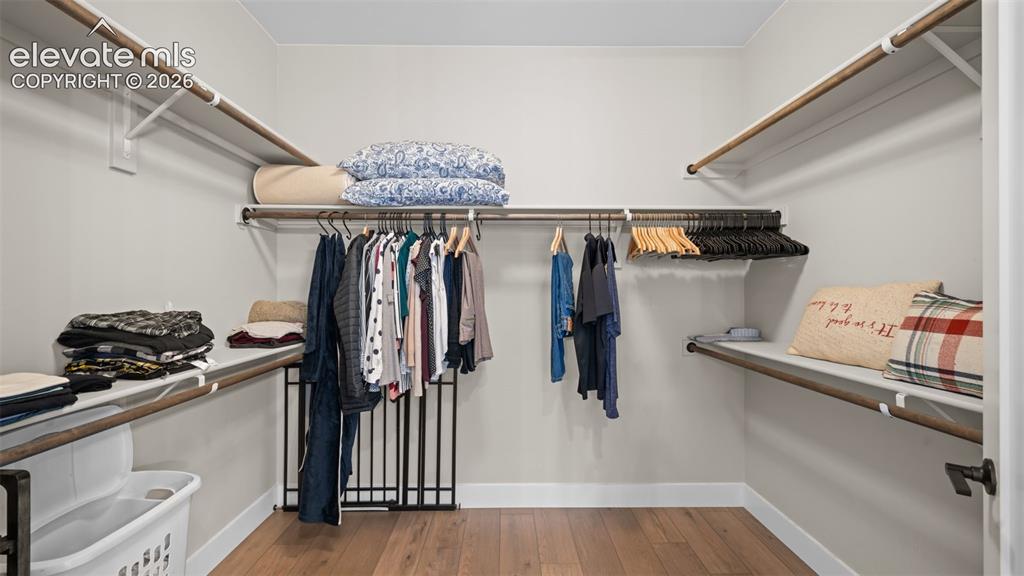 Image 24 of 48: Closet