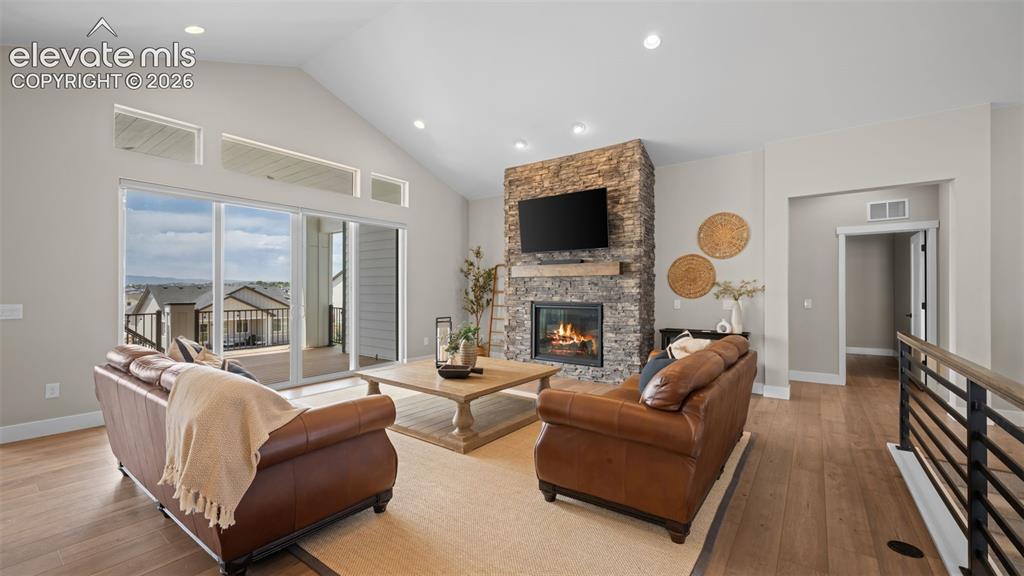 Image 7 of 48: Living Room