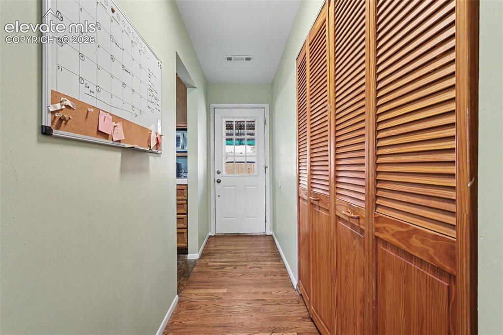 Image 9 of 27: Hallway