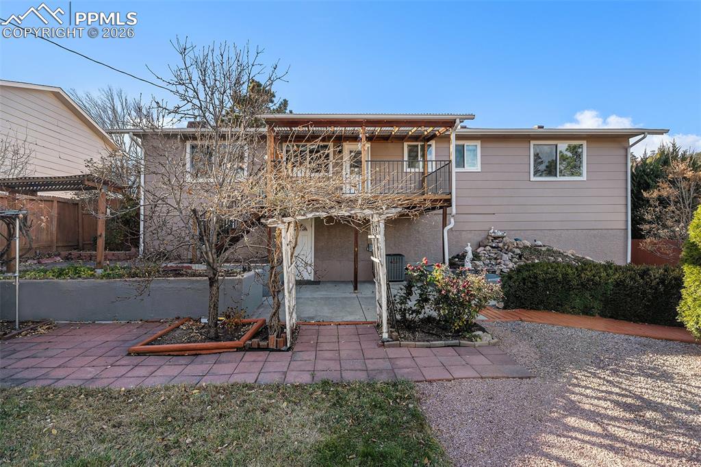 Image 19 of 23: Back of Structure