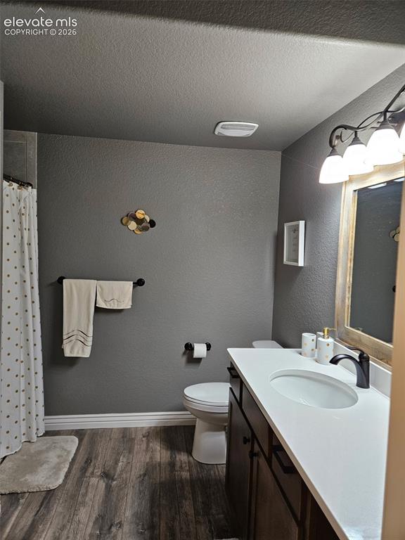 Image 15 of 21: Bathroom