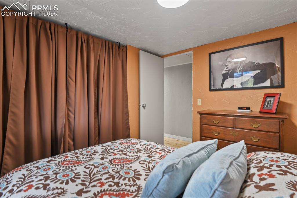 Image 16 of 37: Bedroom