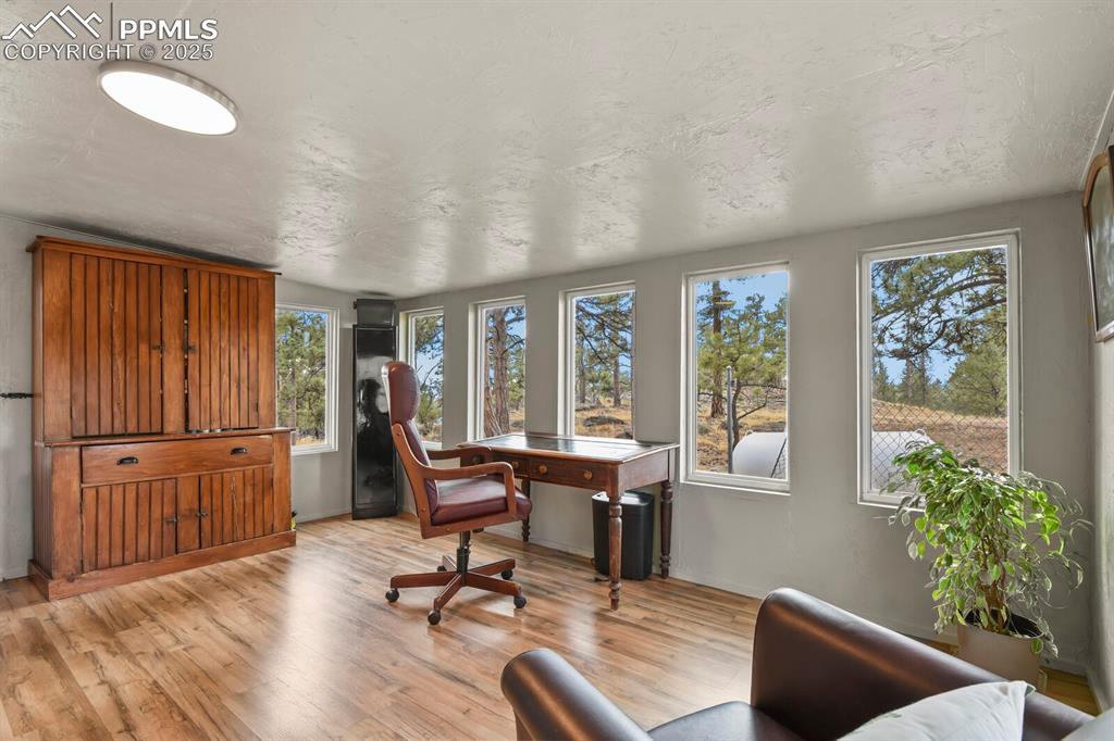 Image 17 of 37: Sun Room