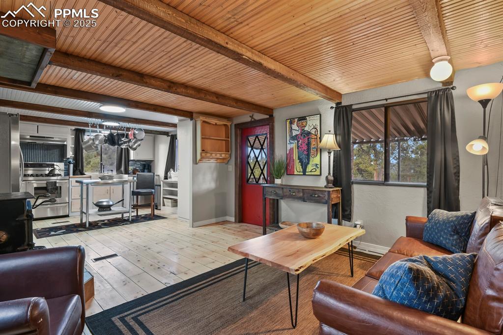 Image 3 of 37: Living Room