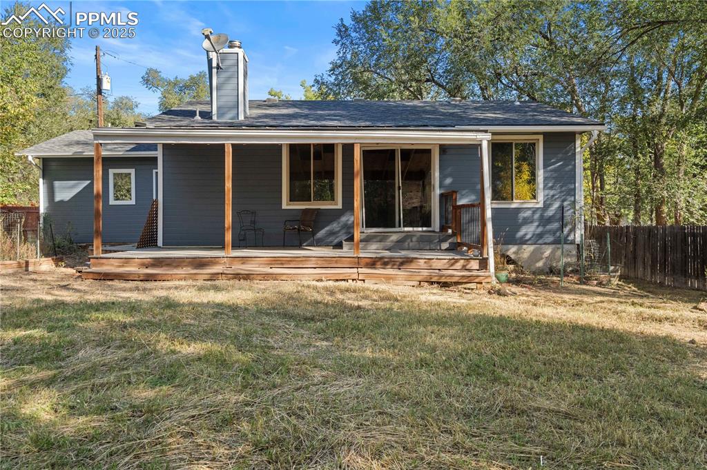 Image 22 of 24: Back of Structure