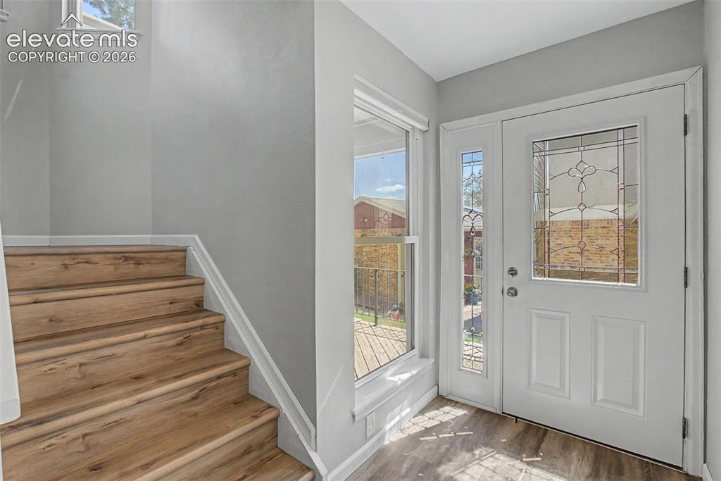 Image 6 of 40: Entry