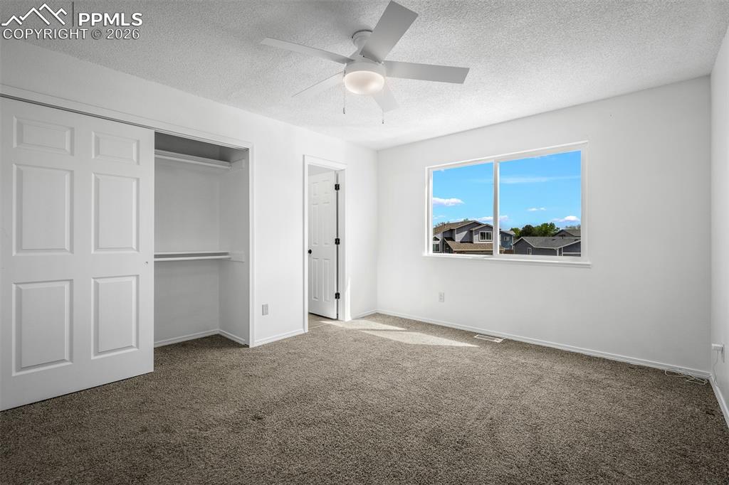 Image 24 of 45: Bedroom