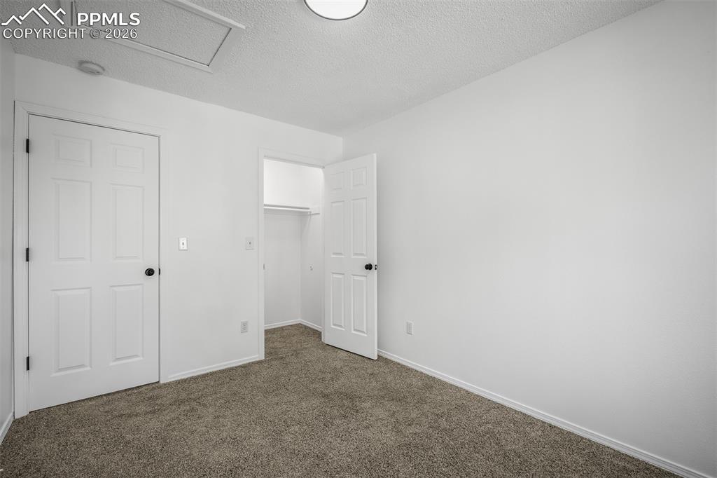 Image 28 of 45: Bedroom