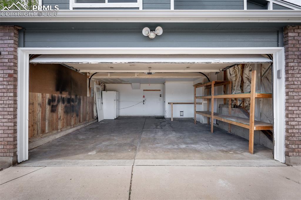 Image 45 of 45: Garage