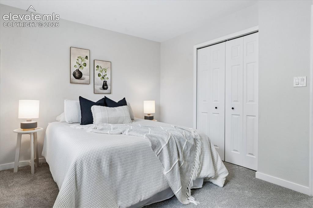 Image 14 of 21: Bedroom