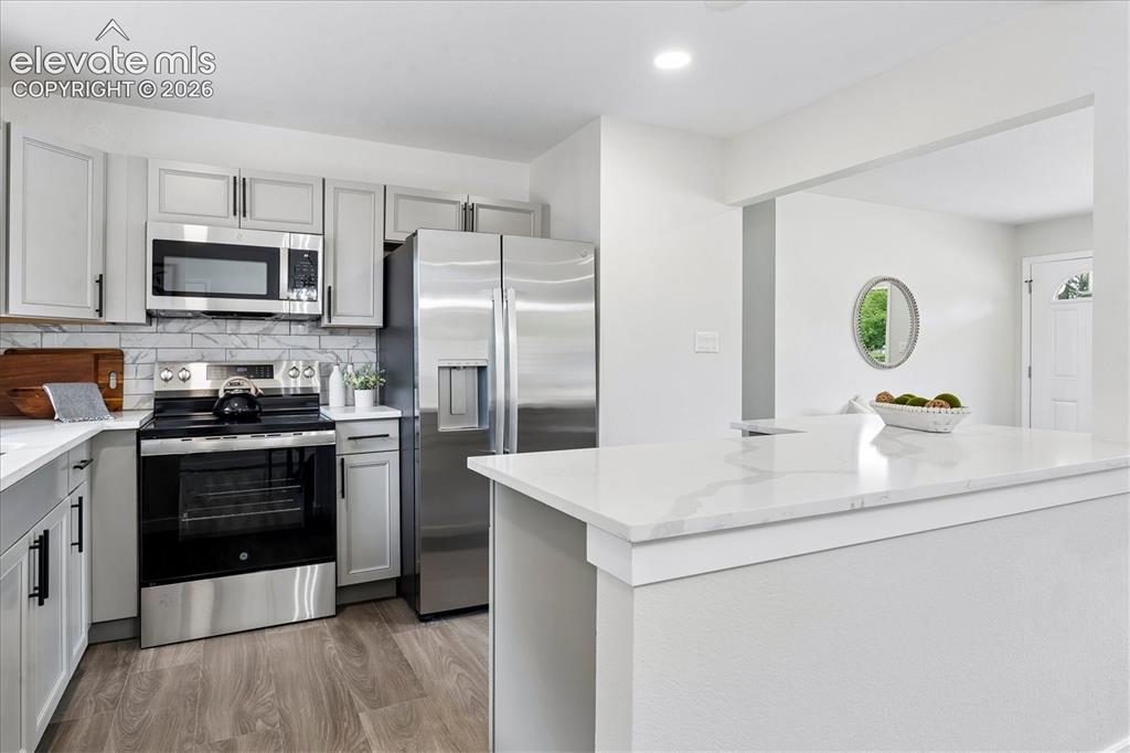 Image 8 of 21: Kitchen