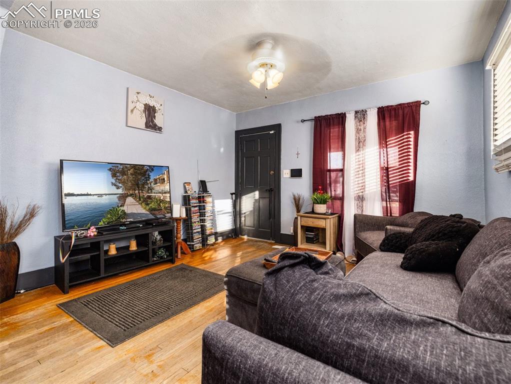 Image 3 of 25: Additional view of living room