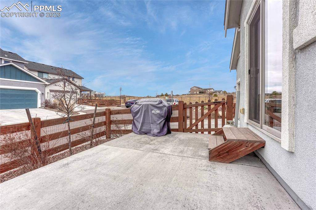 Image 29 of 32: Patio