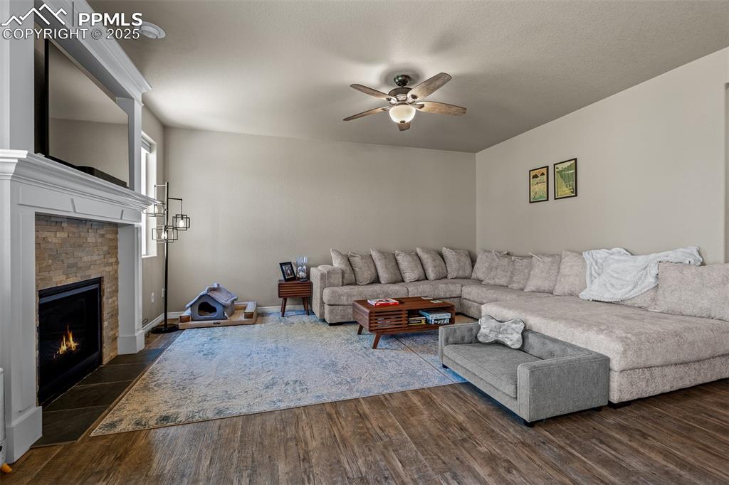 Image 10 of 37: Living Room