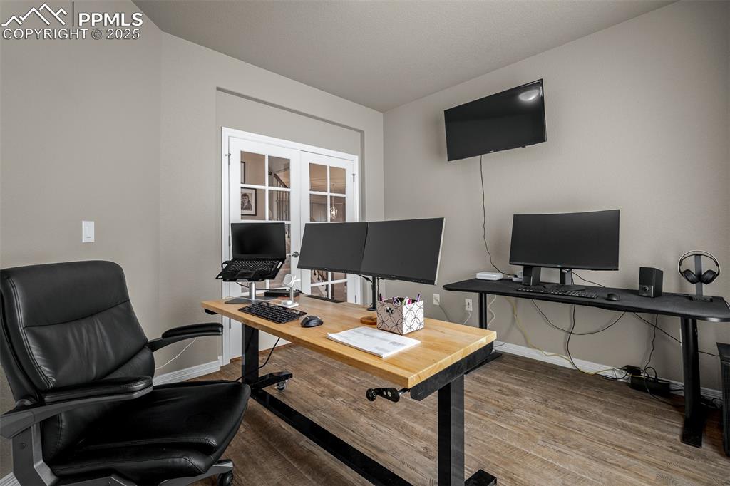 Image 15 of 37: Office