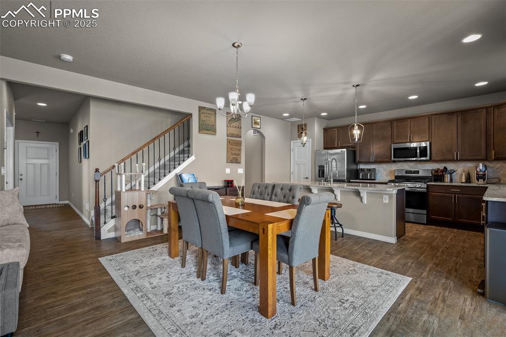 Image 6 of 37: Dining Area