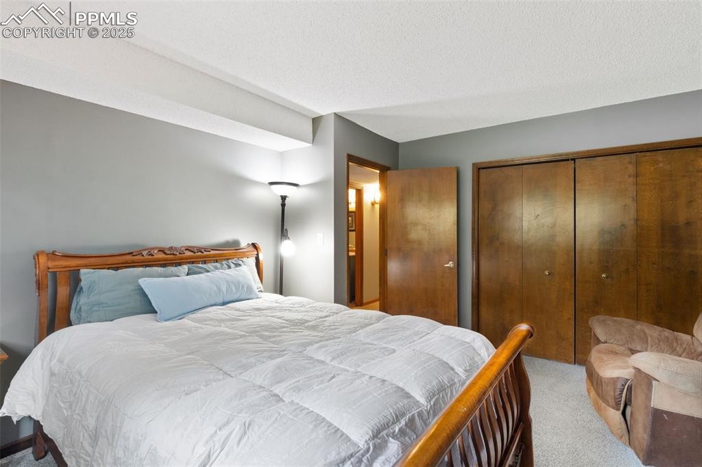 Image 22 of 30: Bedroom