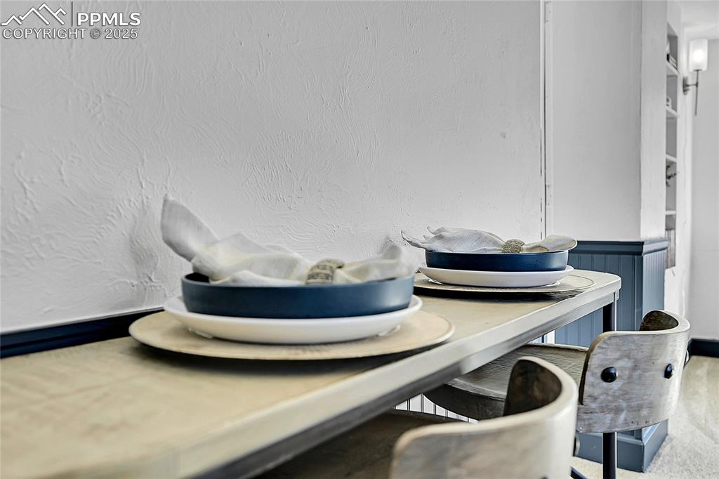 Image 19 of 47: Sun Room