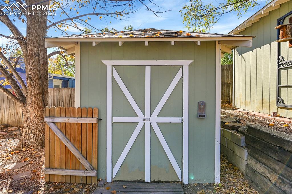 Image 32 of 47: Exterior view of powered workshop