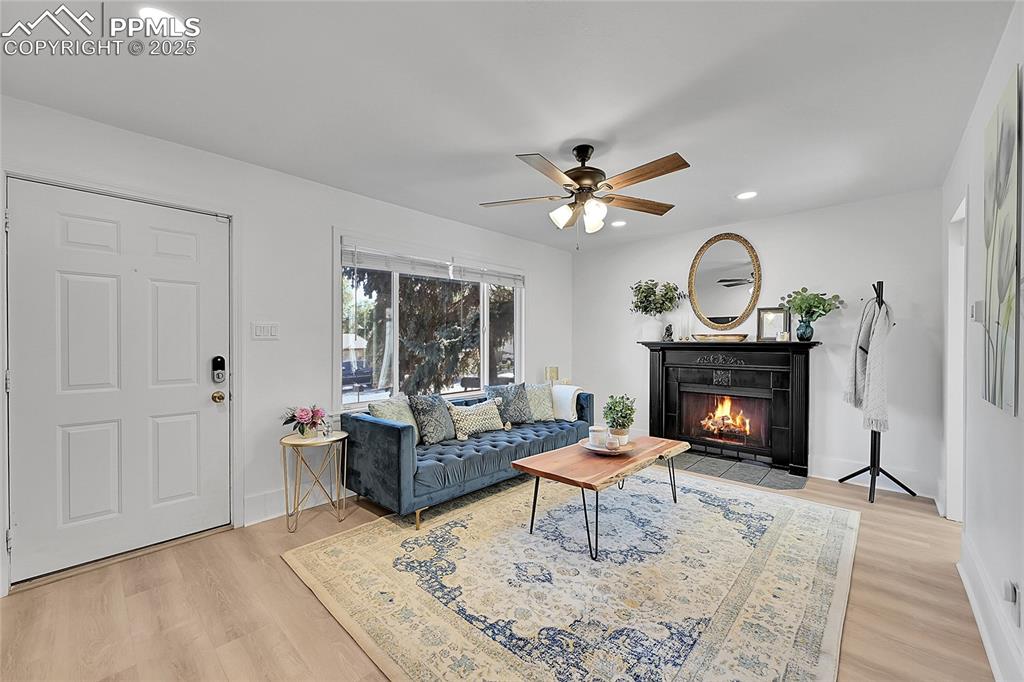 Image 8 of 47: Natural light pouring in the large living room