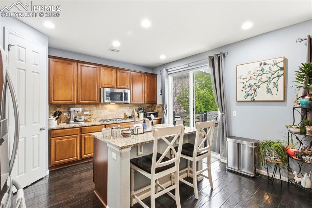 Image 11 of 47: Kitchen