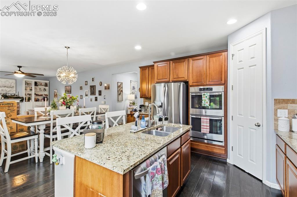 Image 12 of 47: Kitchen