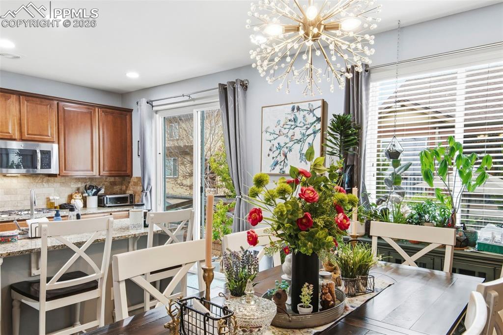 Image 14 of 47: Dining Area