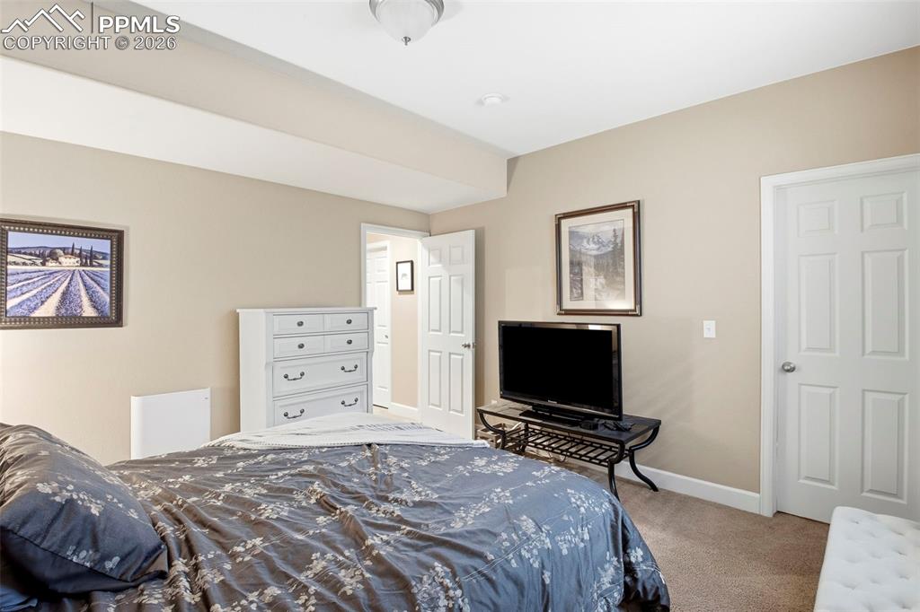 Image 16 of 47: Bedroom