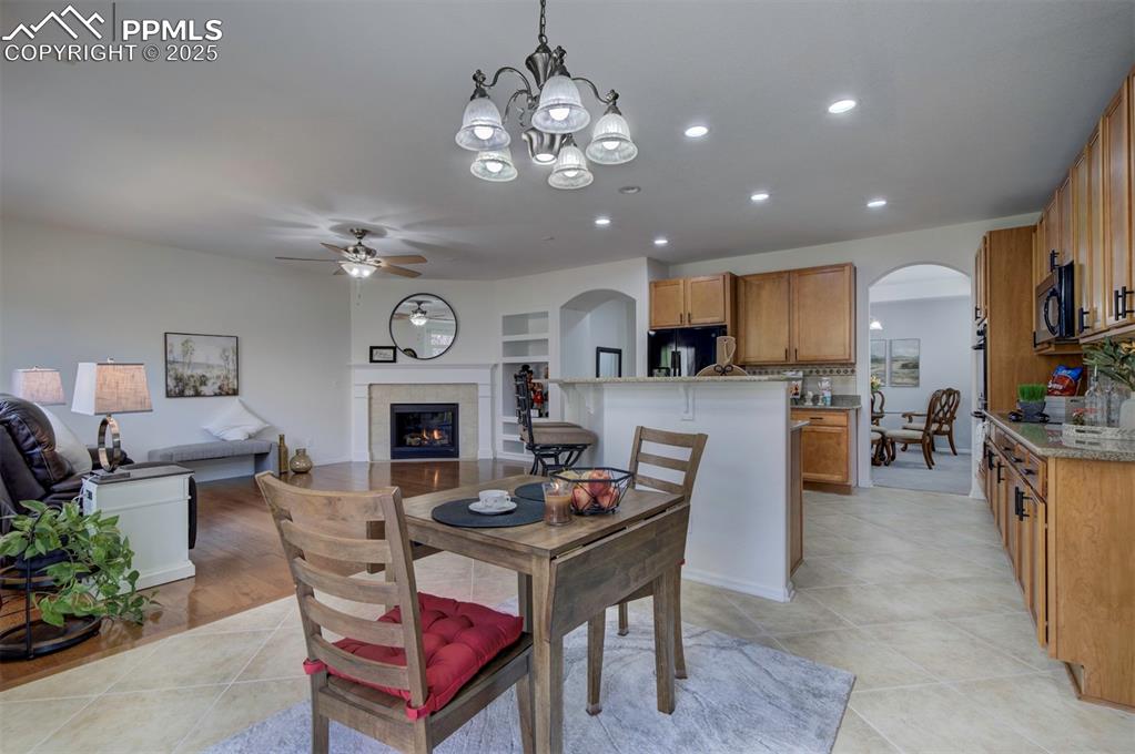 Image 10 of 38: Dining Area