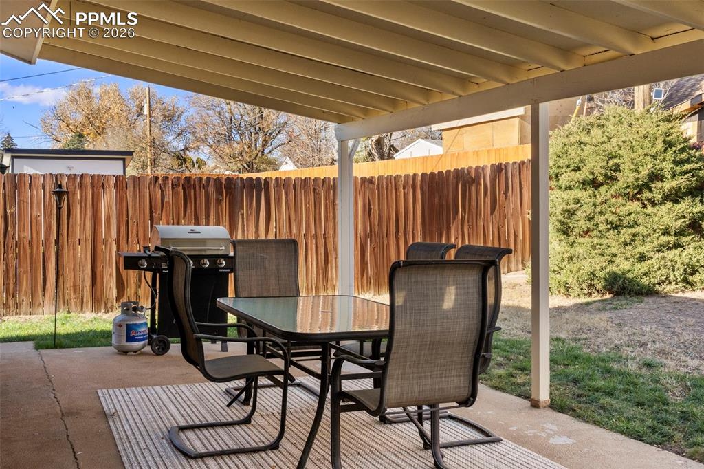 Image 25 of 29: Patio