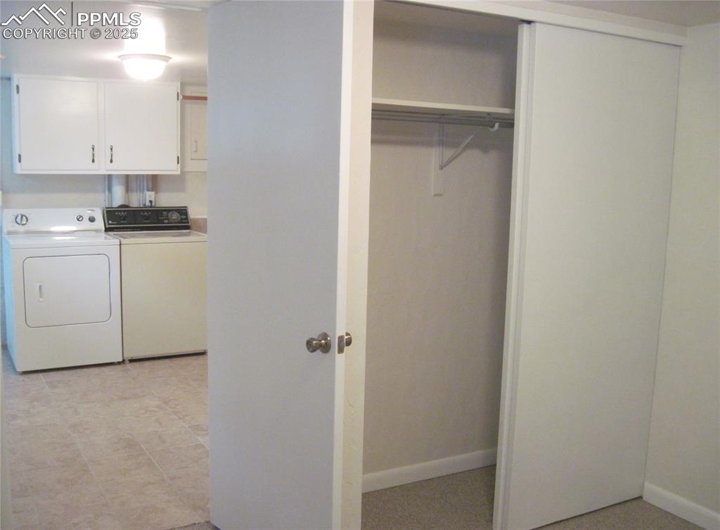 Image 30 of 44: Laundry