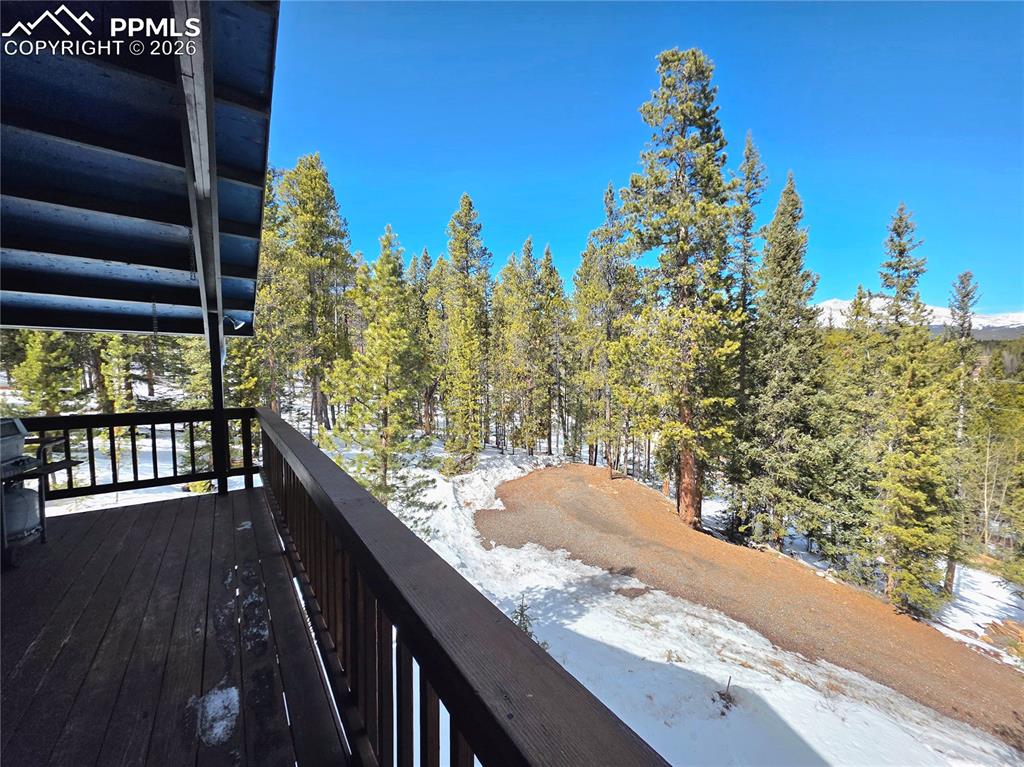 Image 10 of 40: Balcony