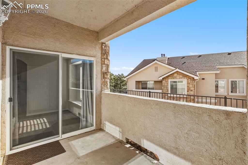 Image 28 of 35: Balcony