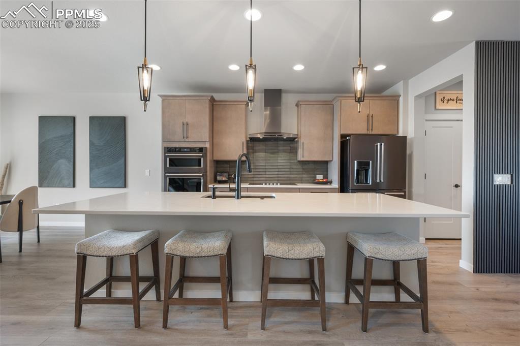 Image 5 of 27: Kitchen