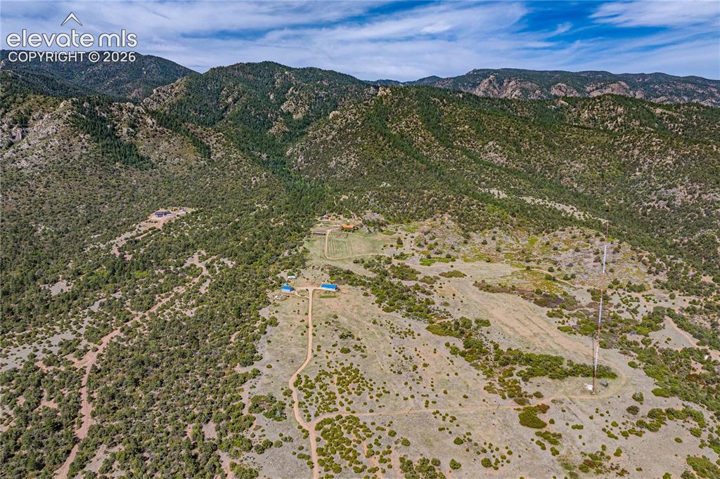 Image 41 of 41: Lot