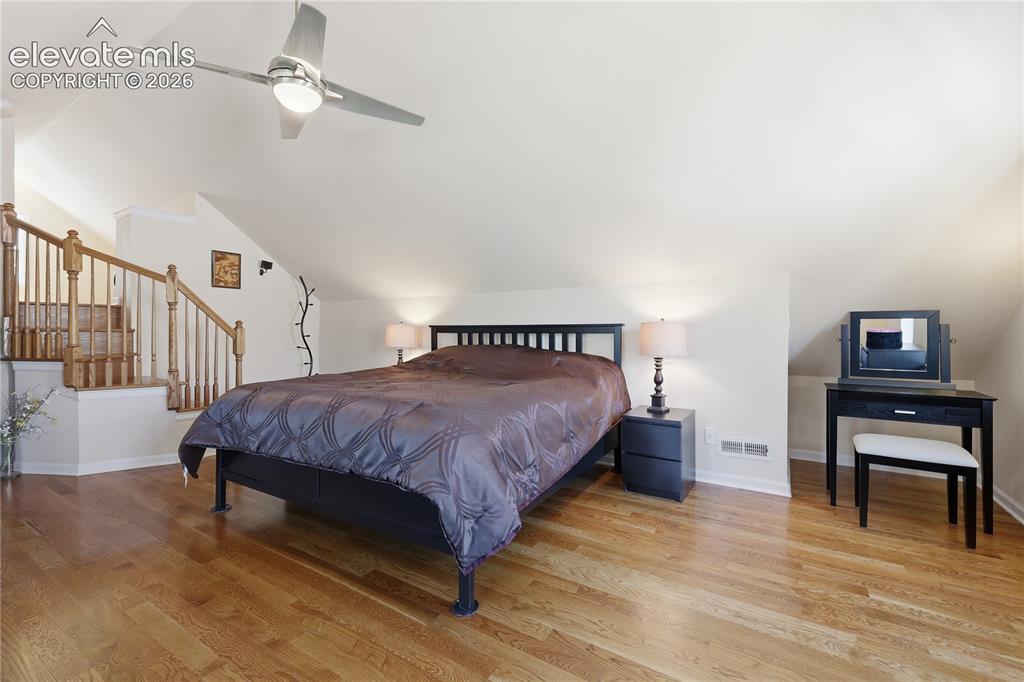 Image 20 of 42: Bedroom