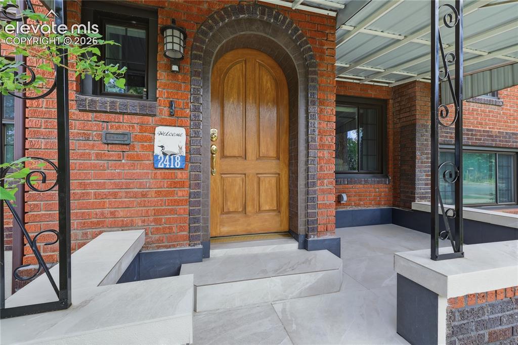 Image 3 of 42: Entry