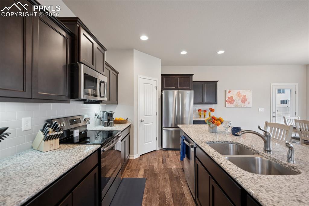 Image 3 of 39: Kitchen