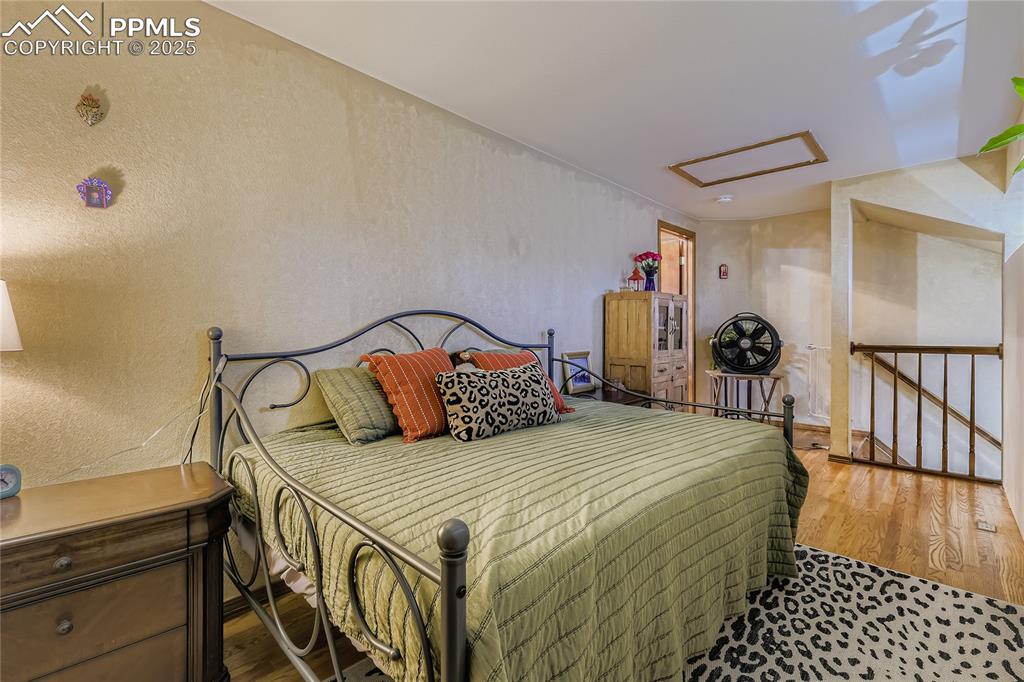 Image 21 of 27: Loft