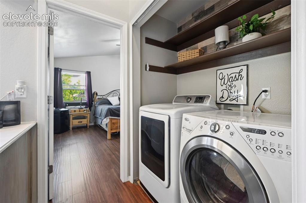 Image 12 of 42: Laundry