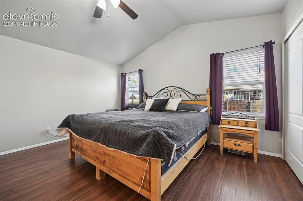 Image 16 of 42: Bedroom